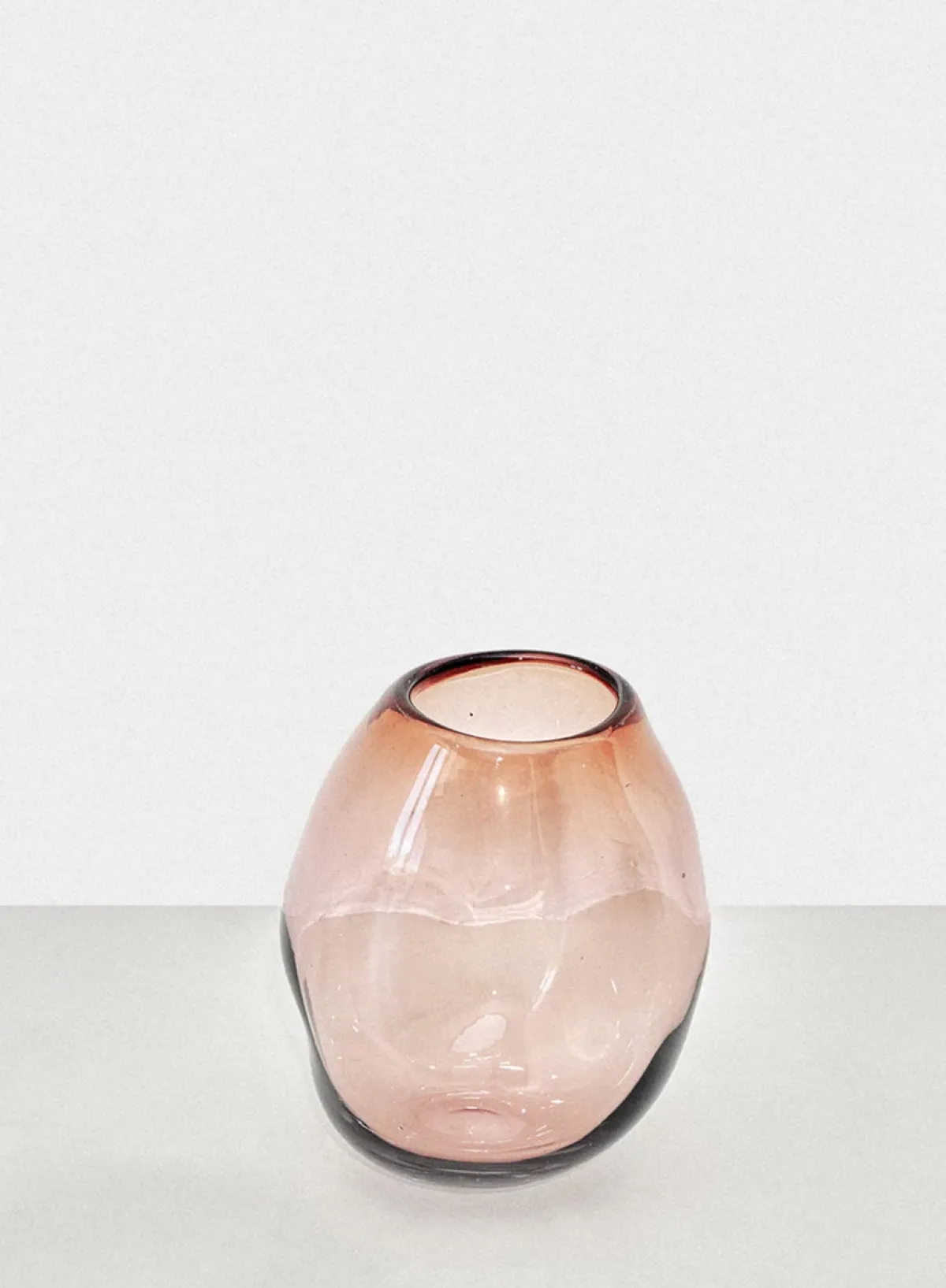 addled_vase_coca_small_0.webp SUSAN BIJL Addled Vase Coca, SMALL< Keuken & Tafelaankleding
