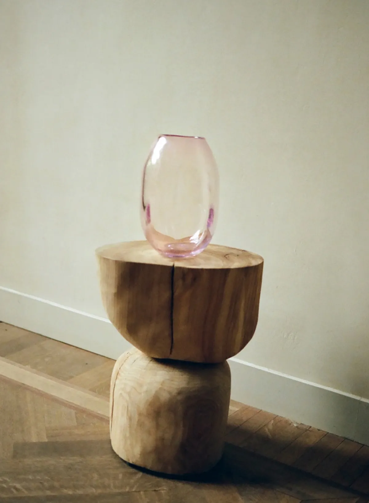 addled_vase_strawberry_la_1.webp SUSAN BIJL Addled Vase Strawberry, LARGE< Keuken & Tafelaankleding