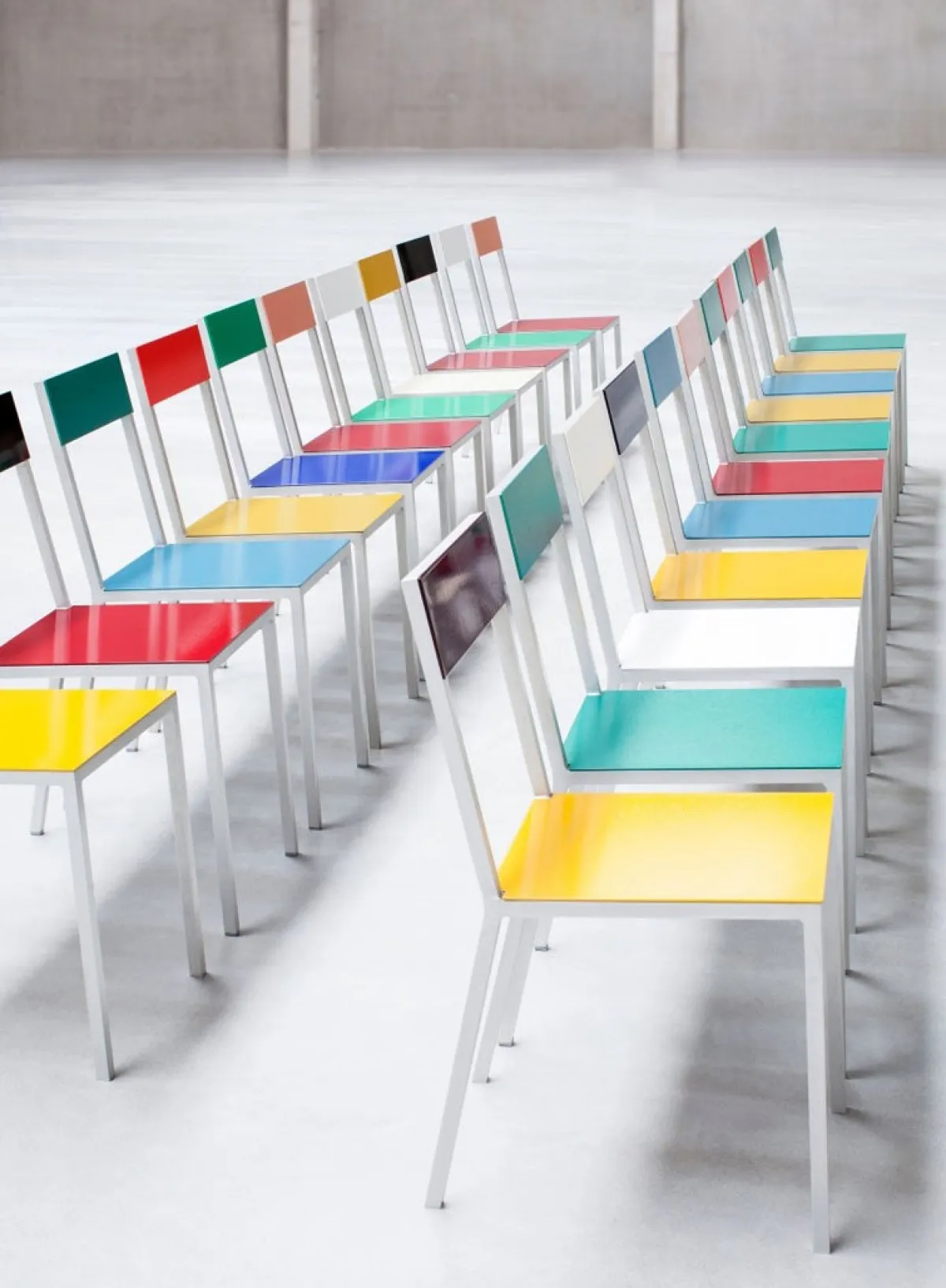 alu_chair_ivory_seat_ivor_1.webp SUSAN BIJL Alu Chair, Ivory Seat, Ivory Back< Meubels