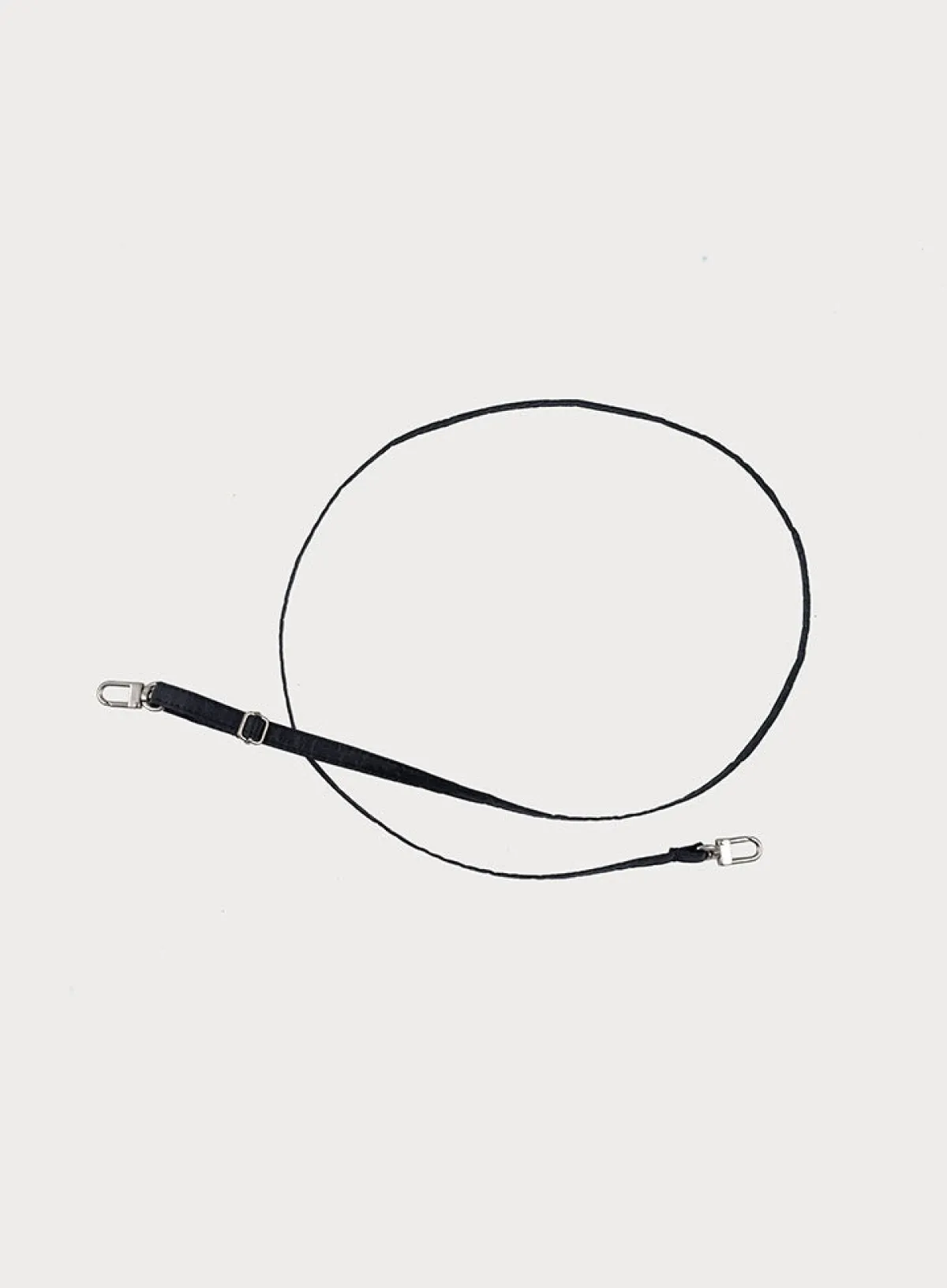 black_1-1.webp SUSAN BIJL Black< The New Strap