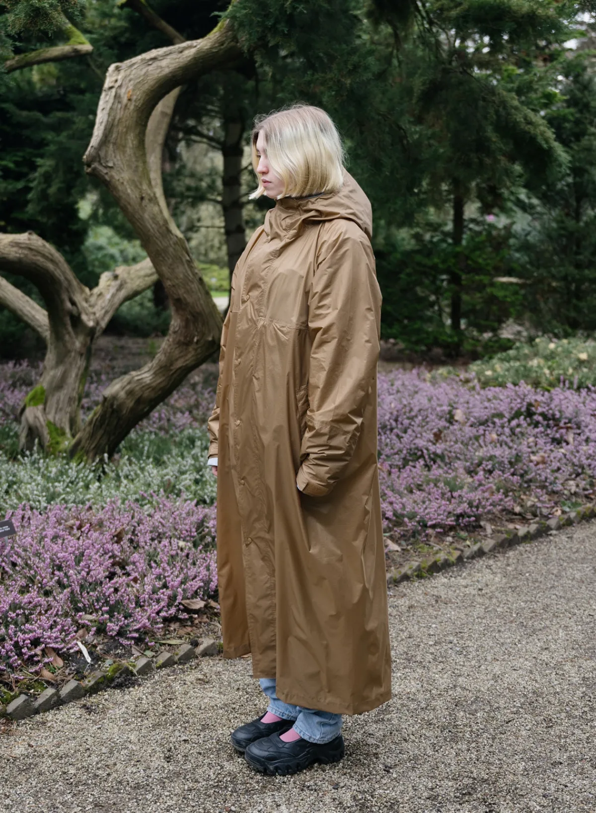 camel_2.webp SUSAN BIJL < The New Raincoat
