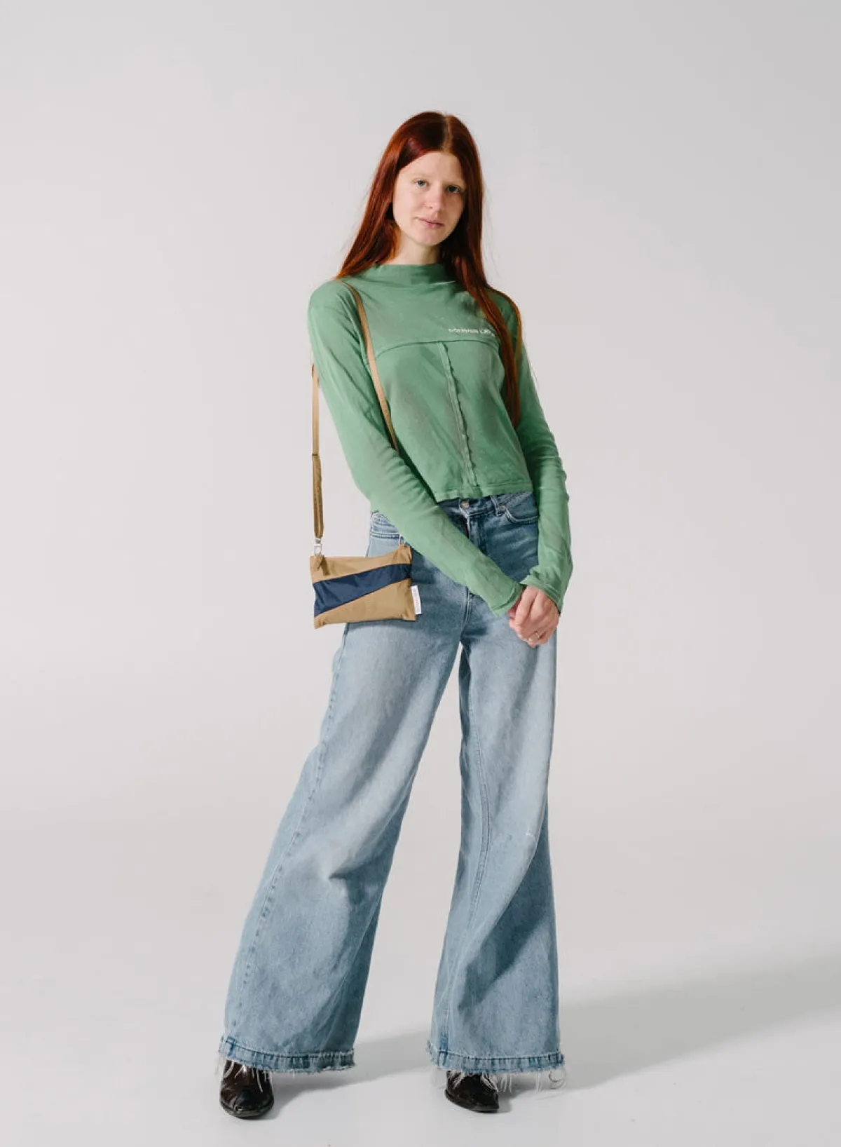 camel__navy_small_1-1.webp SUSAN BIJL Camel & Navy SMALL< The New Pouch