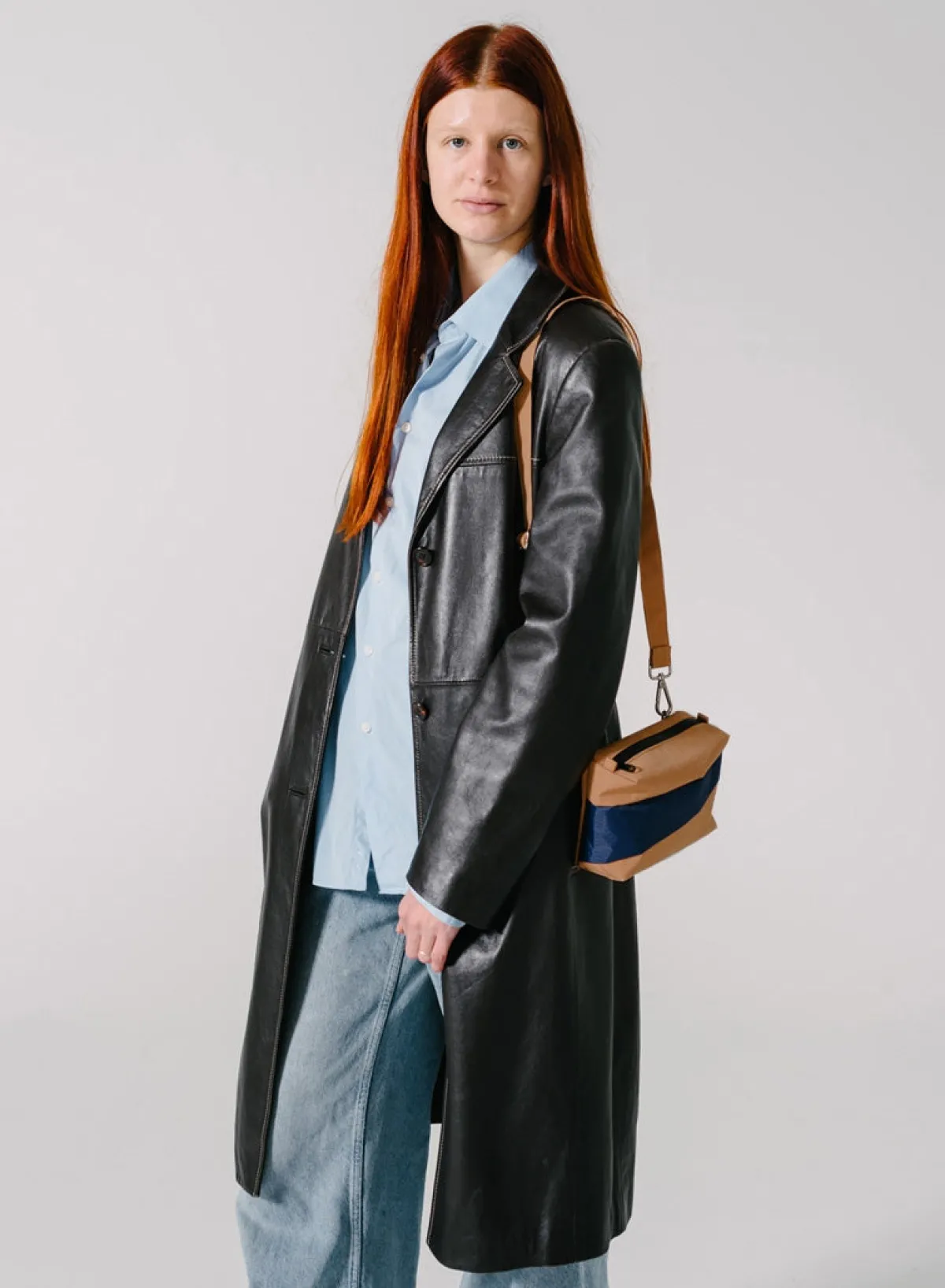 camel__navy_small_1-2.webp SUSAN BIJL Camel & Navy SMALL< The New Bum Bag