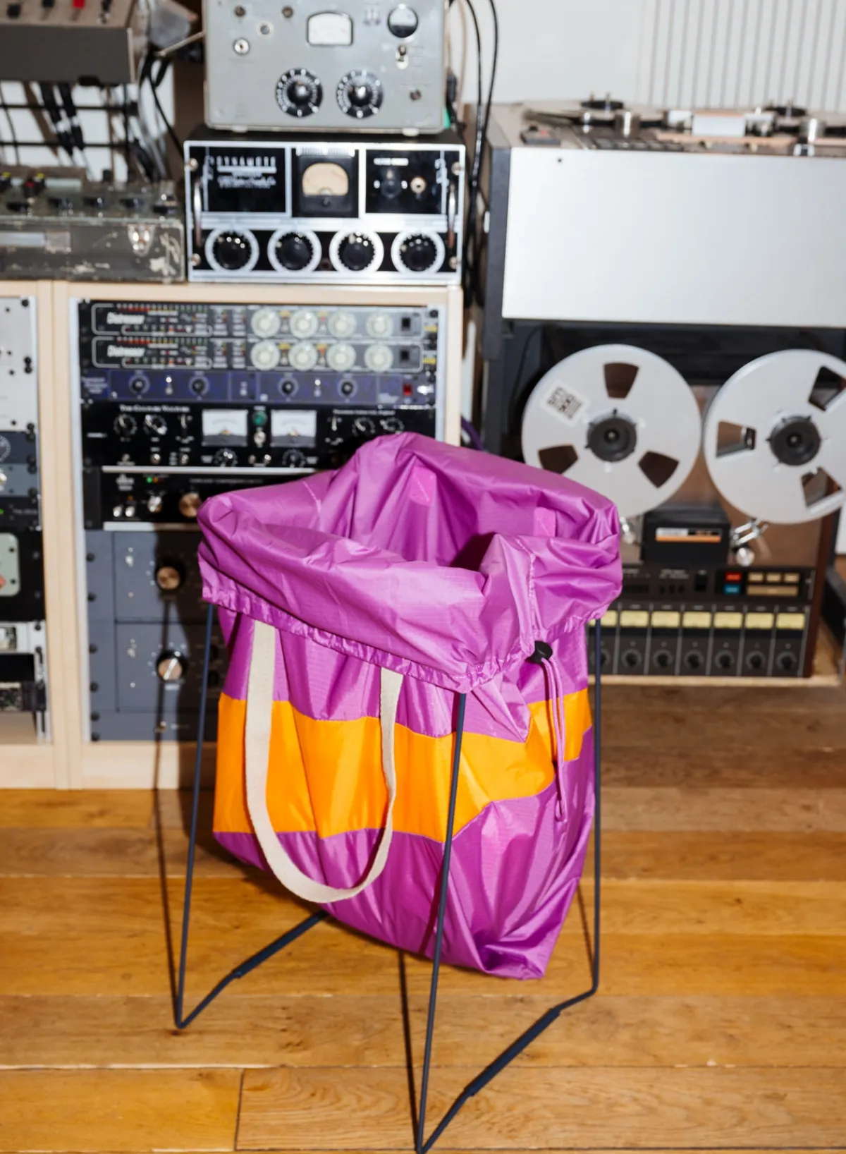 echo__arise_1.webp SUSAN BIJL Echo & Arise< The New Trash Bag