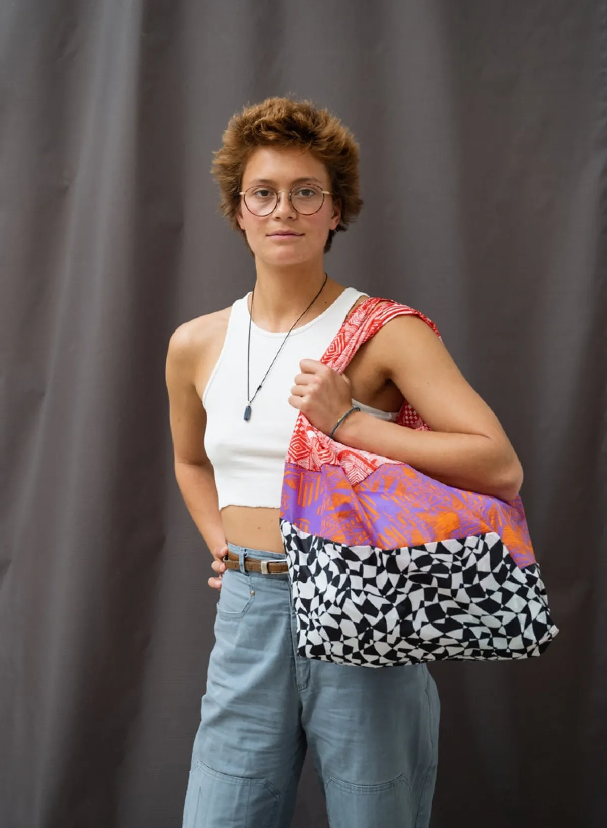 endless_smoking_croissant_1.webp SUSAN BIJL Endless Smoking Croissant Red LARGE< The New Shopping Bag