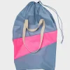 SUSAN BIJL Fuzz & Fluo Pink< The New Trash Bag