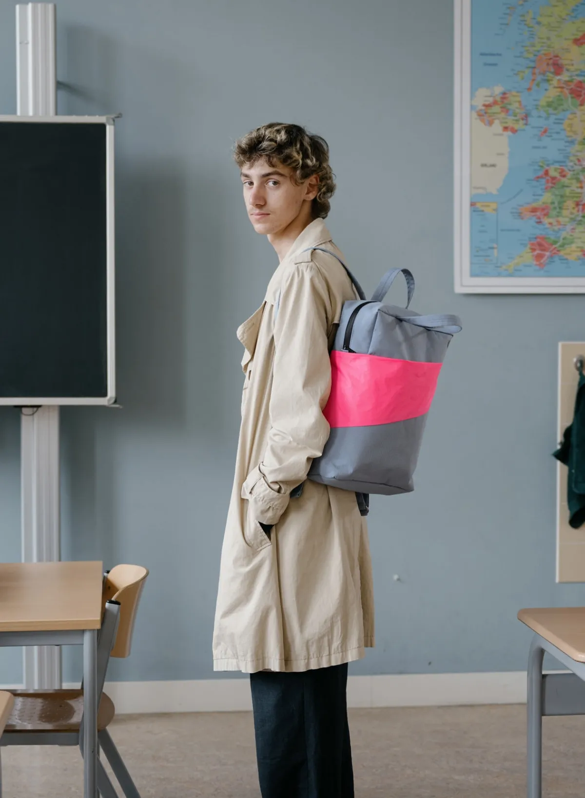 fuzz__fluo_pink_1.webp SUSAN BIJL Fuzz & Fluo Pink< The New Backpack