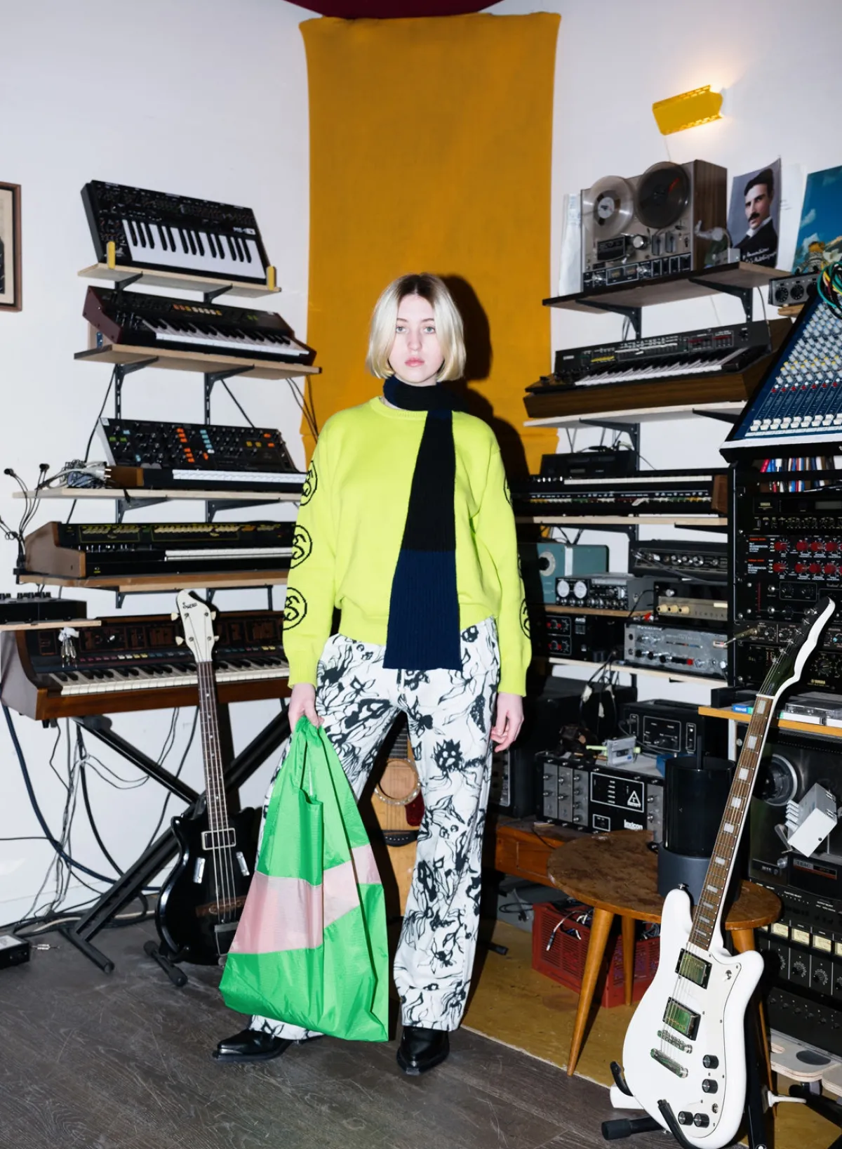greenscreen__tone__large_1.webp SUSAN BIJL Greenscreen & Tone LARGE< The New Shopping Bag