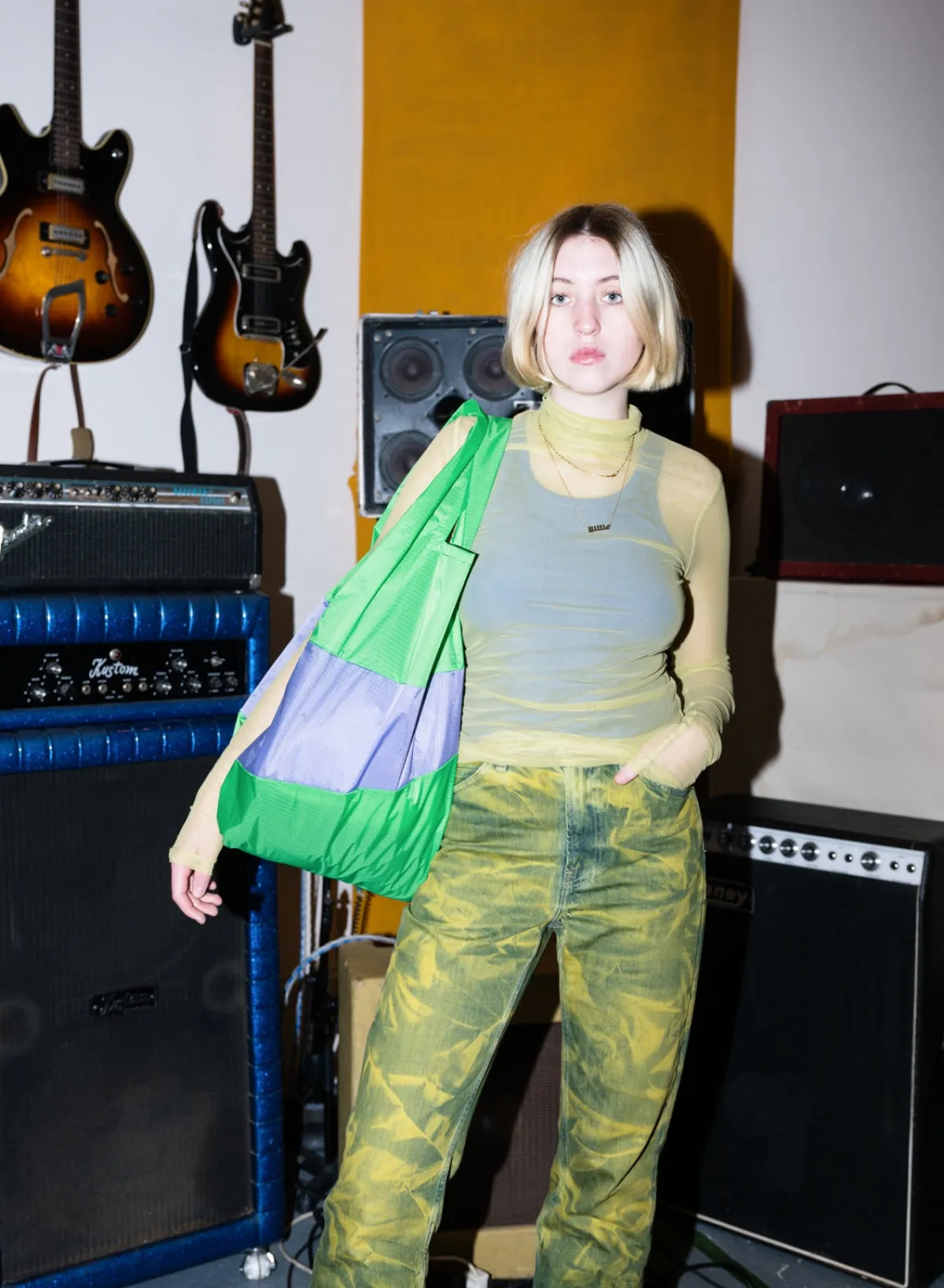 greenscreen__treble__larg_1.webp SUSAN BIJL Greenscreen & Treble LARGE< The New Shopping Bag