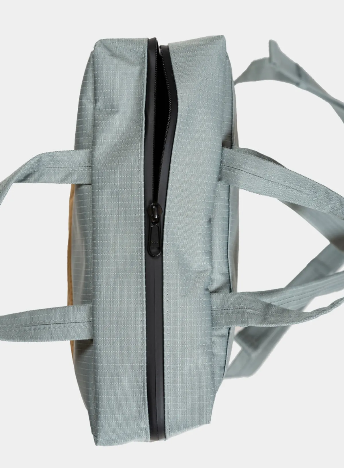 grey__camel_3.webp SUSAN BIJL Grey & Camel< The New Backpack