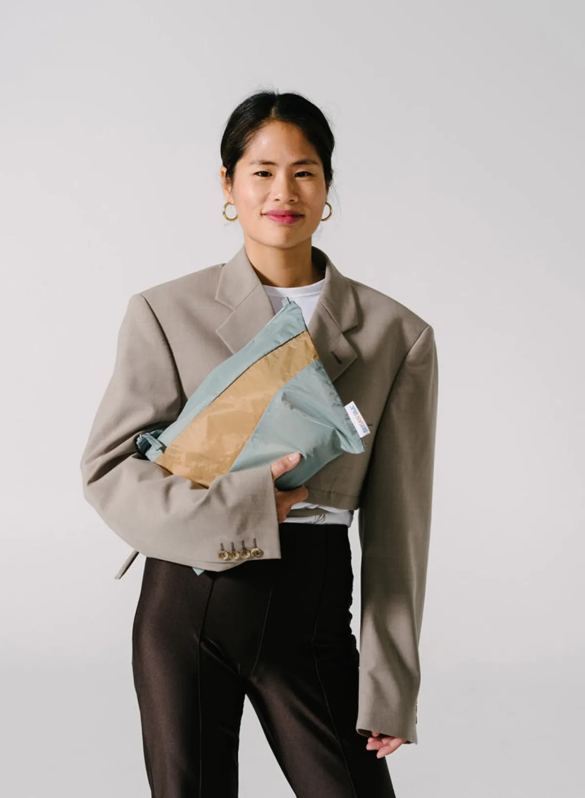 grey__camel_large_1-1.webp SUSAN BIJL Grey & Camel LARGE< The New Pouch