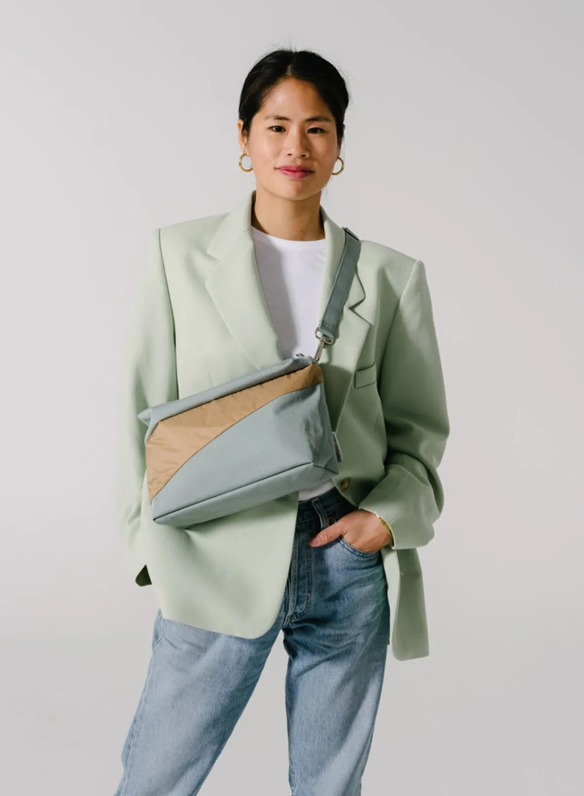 grey__camel_medium_1-2.webp SUSAN BIJL Grey & Camel MEDIUM< The New Bum Bag
