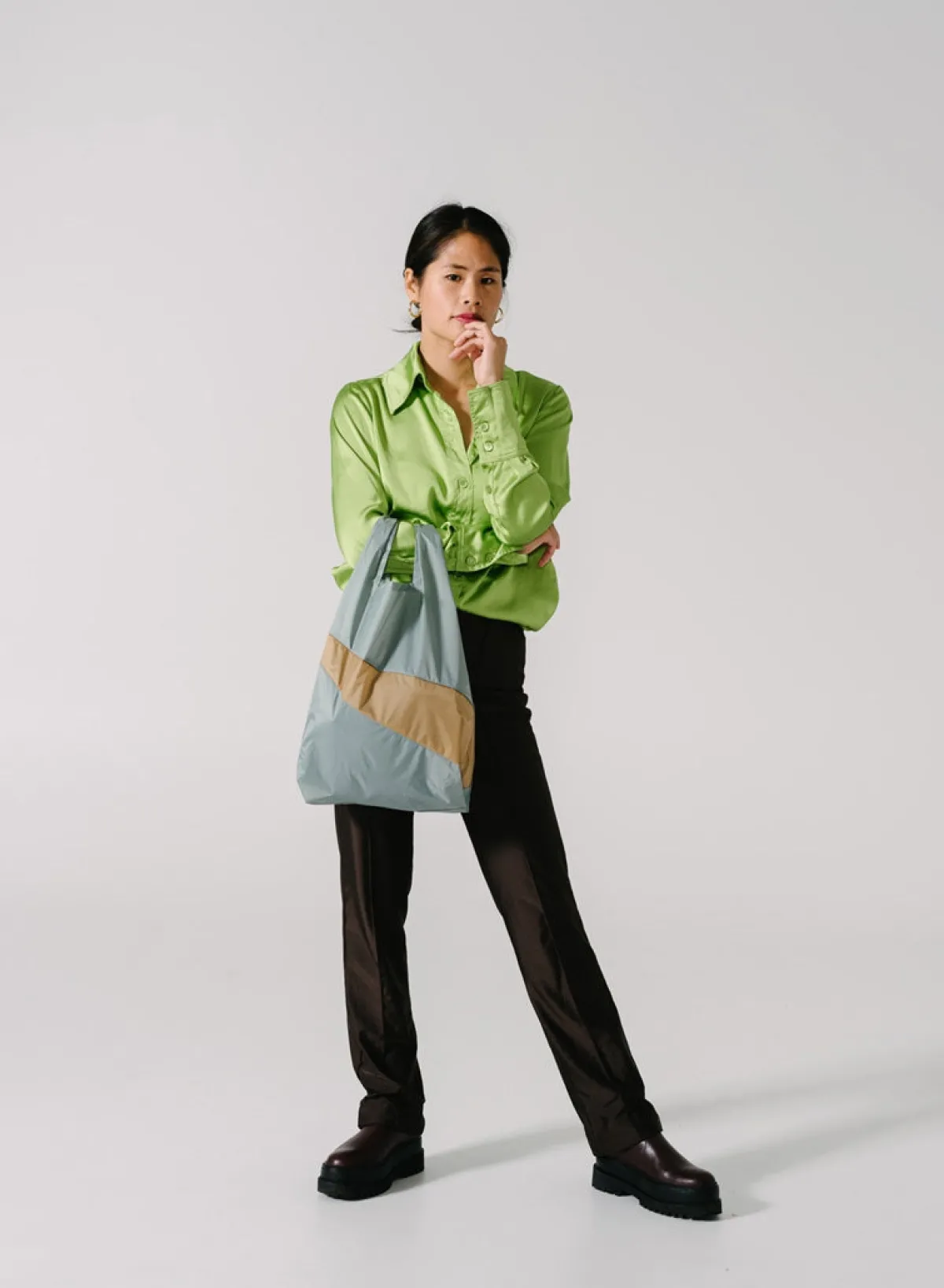 grey__camel_medium_1.webp SUSAN BIJL Grey & Camel MEDIUM< The New Shopping Bag