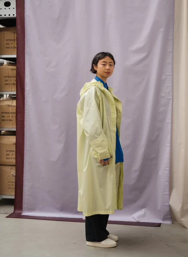 SUSAN BIJL < The New Raincoat