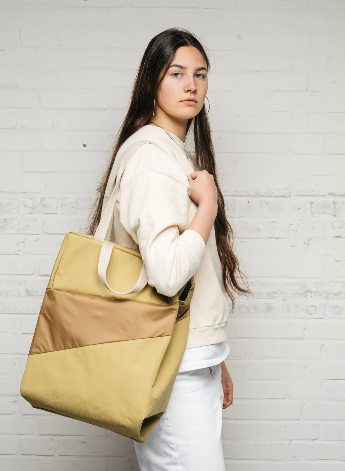 moss__camel_medium_1-3.webp SUSAN BIJL Moss & Camel MEDIUM< The New Tote Bag
