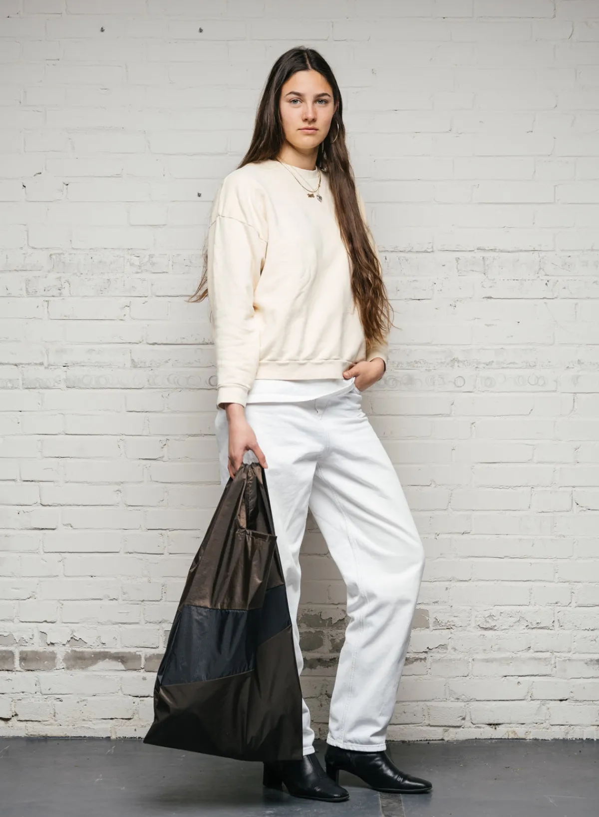 mud__black_large_1.webp SUSAN BIJL Mud & Black LARGE< The New Shopping Bag