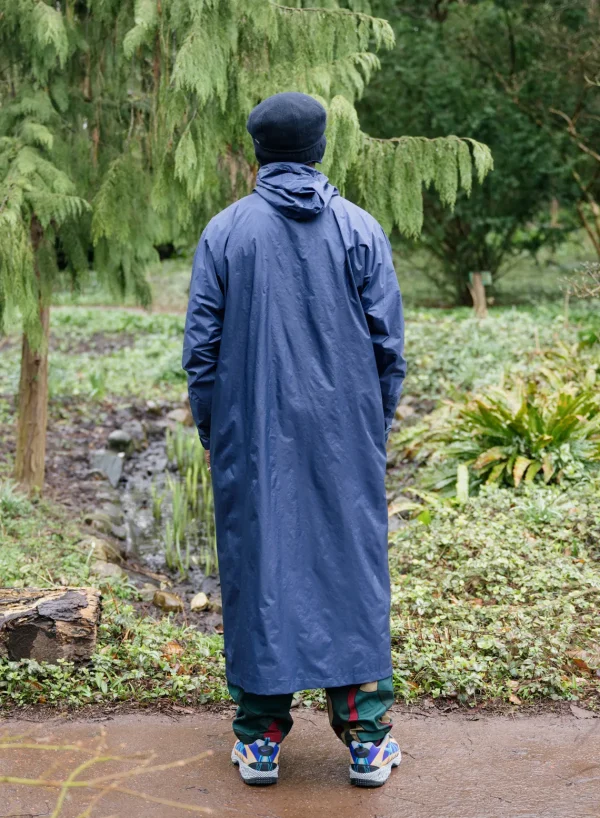 SUSAN BIJL < The New Raincoat