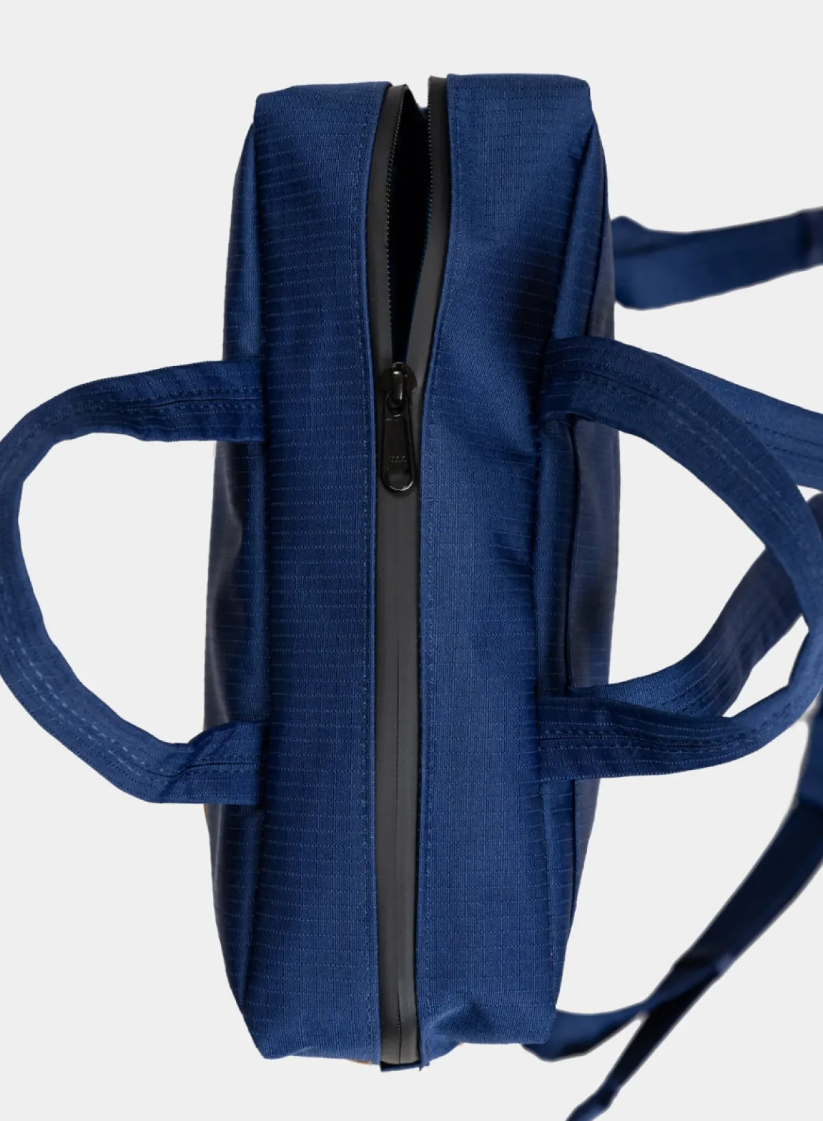 navy__camel_3.webp SUSAN BIJL Navy & Camel< The New Backpack