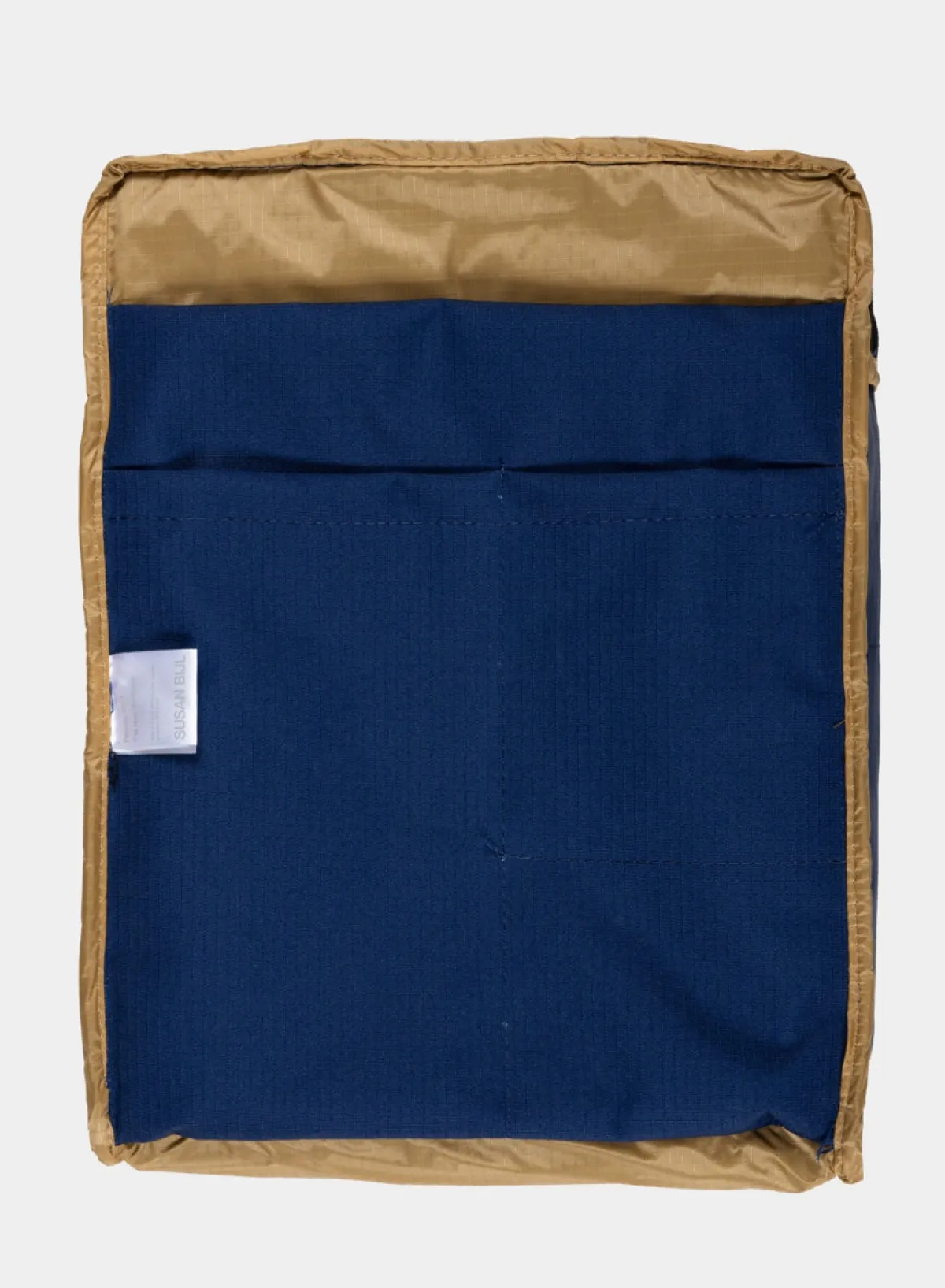 navy__camel_4.webp SUSAN BIJL Navy & Camel< The New Backpack