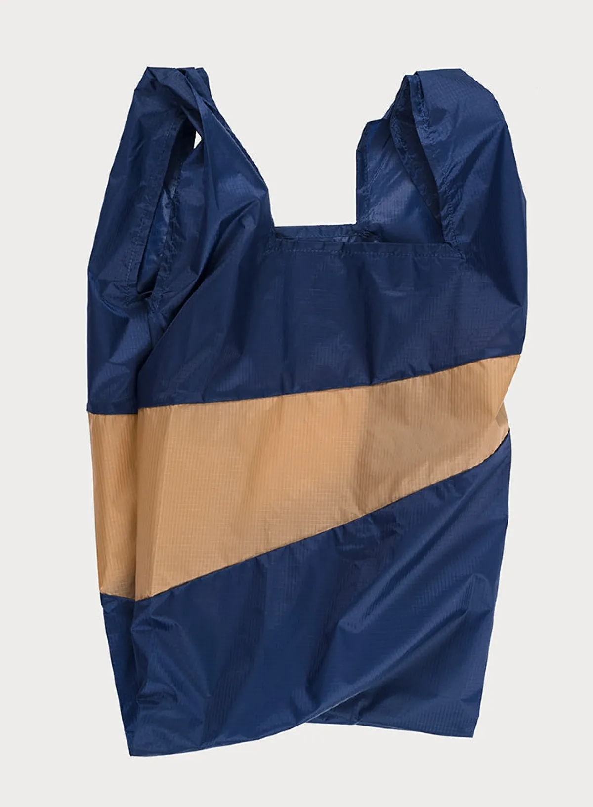 navy__camel_large_0.webp SUSAN BIJL Navy & Camel LARGE< The New Shopping Bag