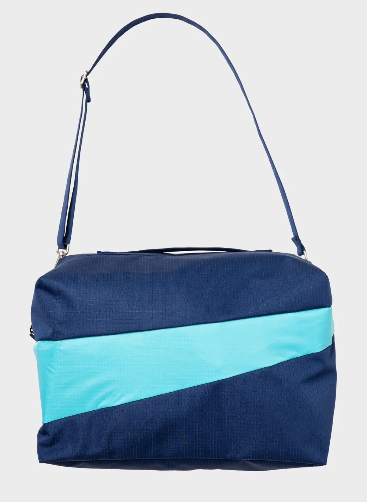 navy__drive_0.webp SUSAN BIJL Navy & Drive< The New 24/7 Bag