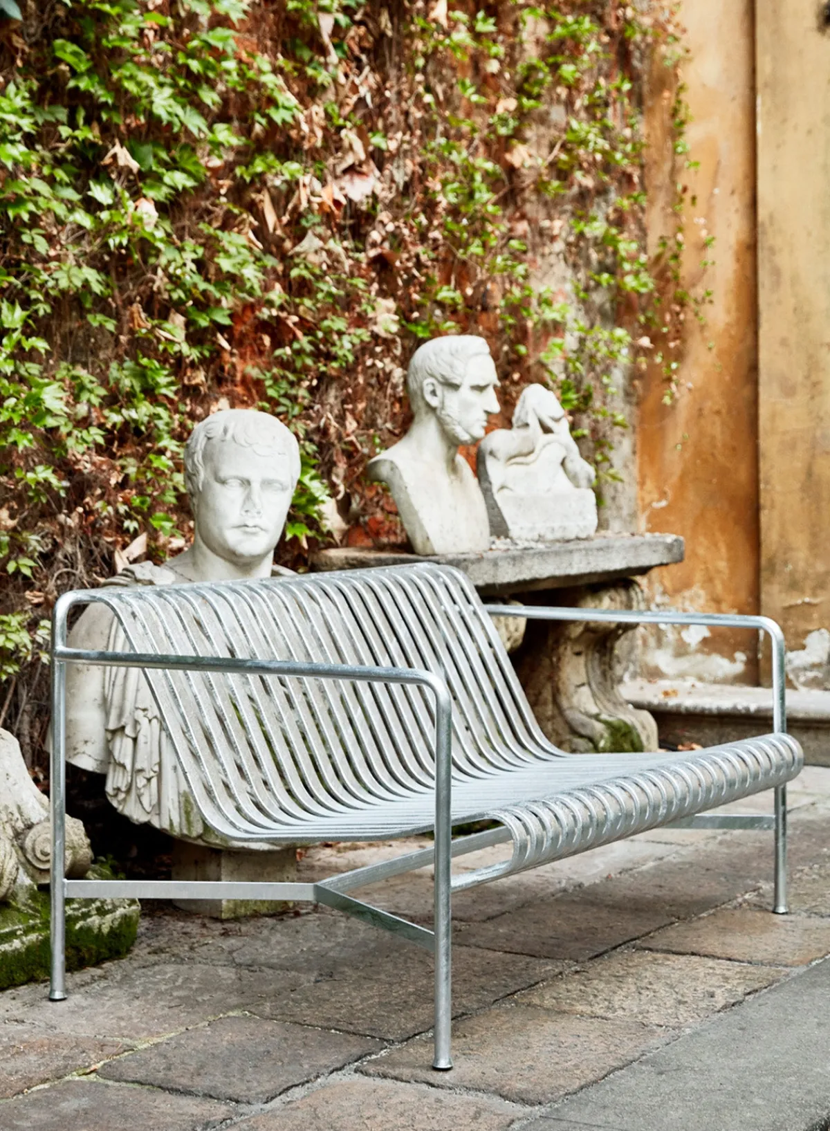 palissade_lounge_sofa_in__0-2.webp SUSAN BIJL Palissade Lounge Sofa In Galvanised Steel< Meubels