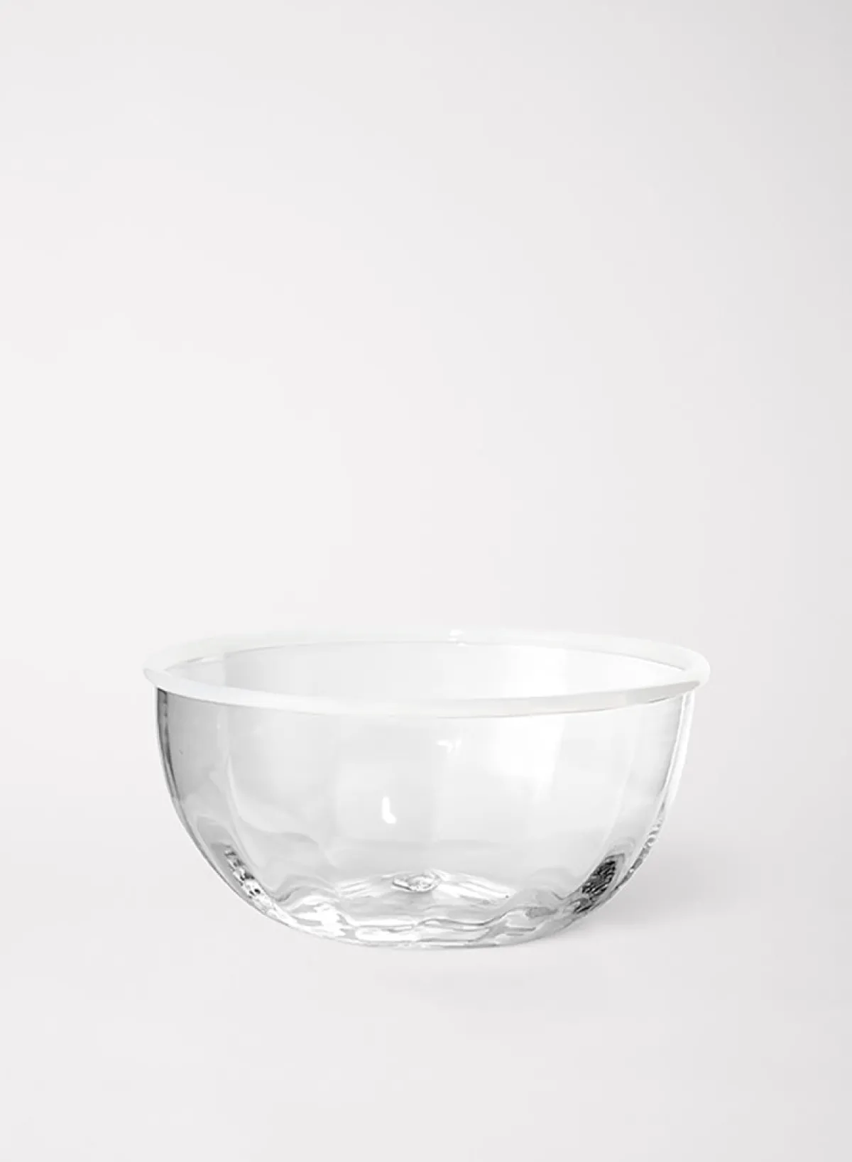 peter_bowl_in_white_0.webp SUSAN BIJL Peter Bowl In White< Glaswerk