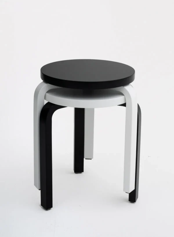 SUSAN BIJL Stool 60, Legs Black, Seat White< Meubels