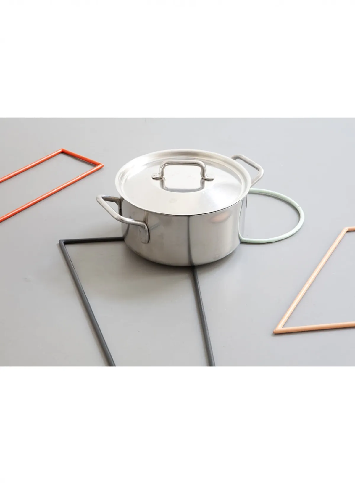 trivets_multicolour_1.webp SUSAN BIJL Trivets, Multicolour< Keuken & Tafelaankleding