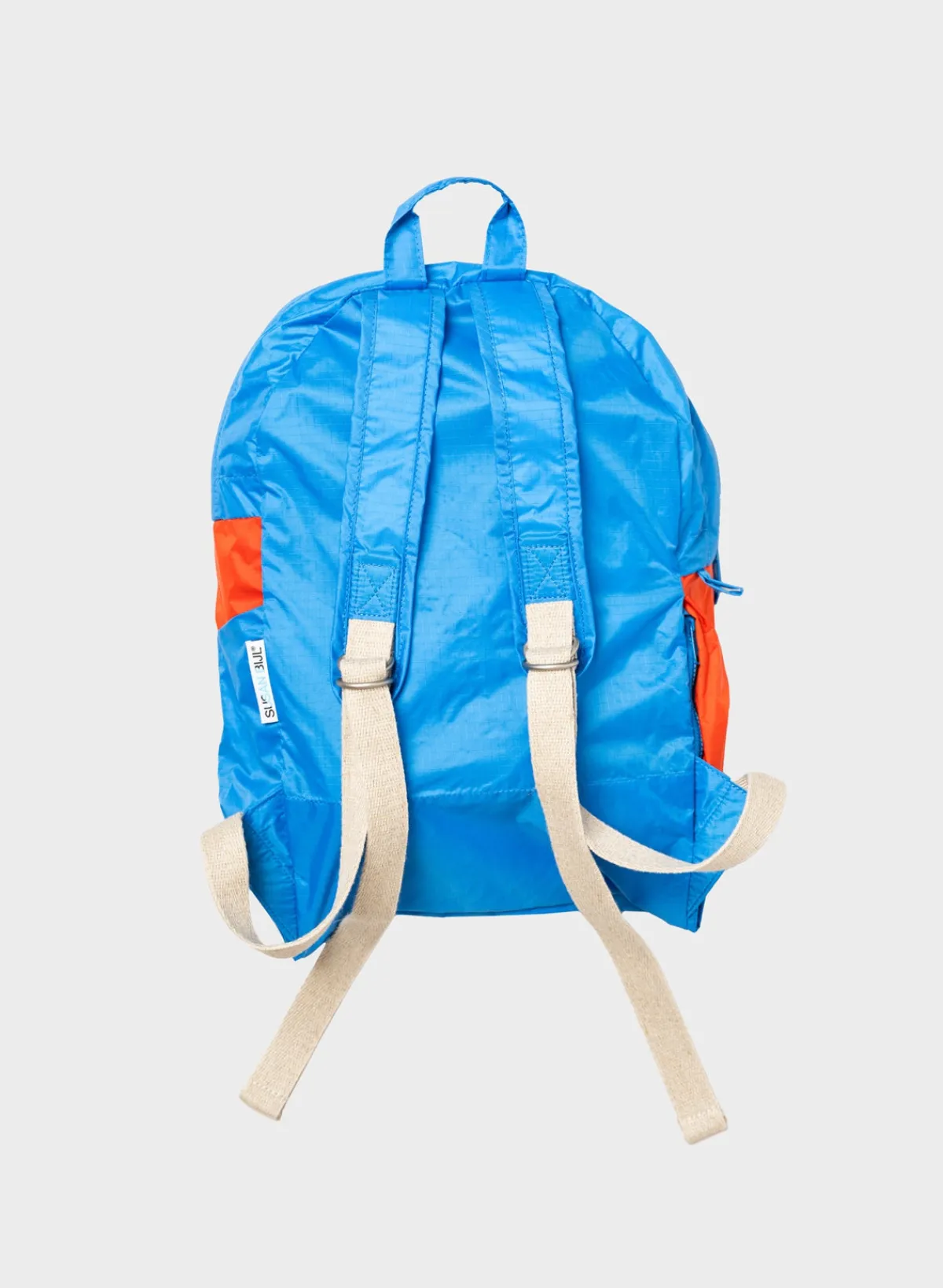 wave__red_alert_medium_2.webp SUSAN BIJL Wave & Red Alert MEDIUM< The New Foldable Backpack