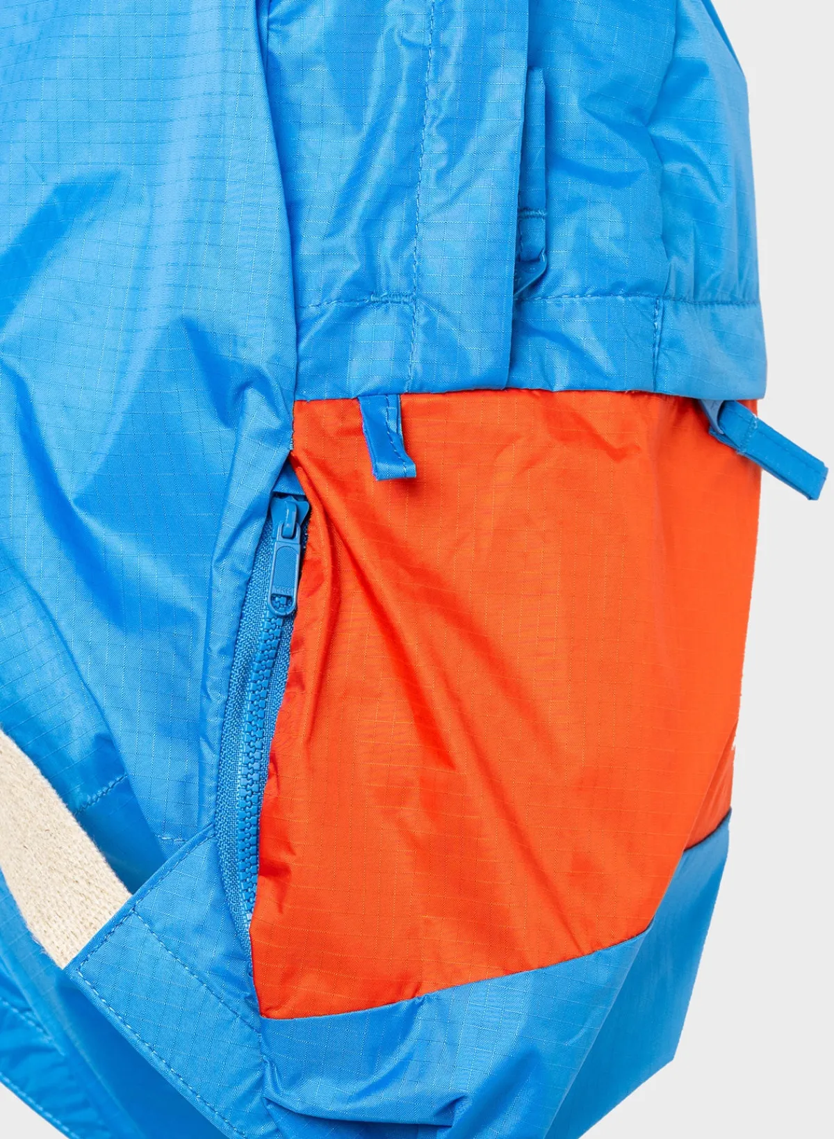 wave__red_alert_medium_3.webp SUSAN BIJL Wave & Red Alert MEDIUM< The New Foldable Backpack
